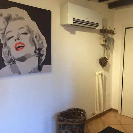 Olimpia Apartment *
